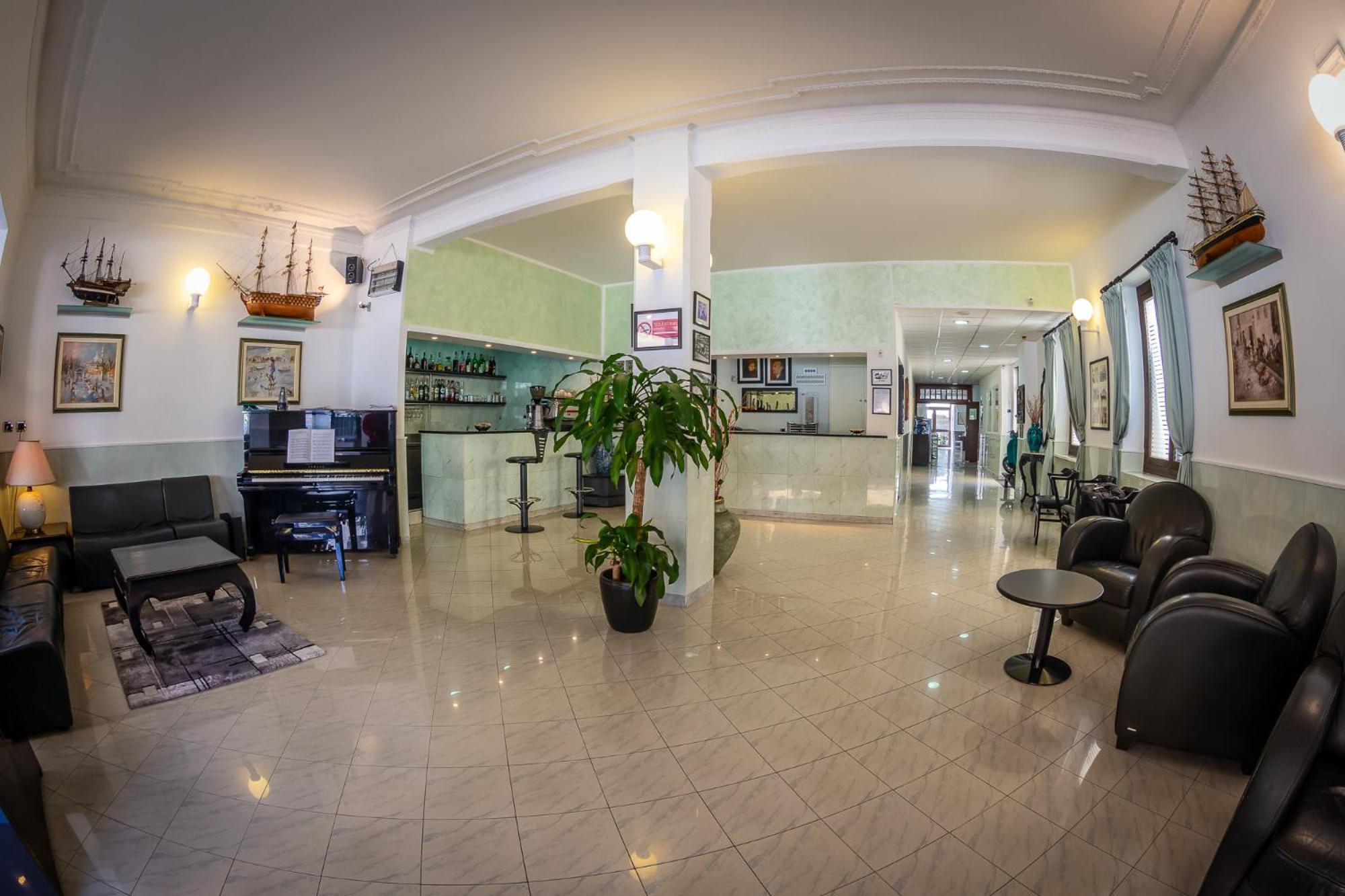 Marina B&B Adults Only Sestri Levante Exteriör bild